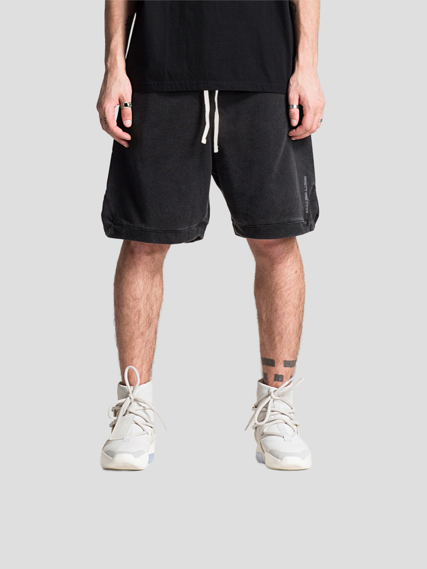 CLASSIC SHORTS.