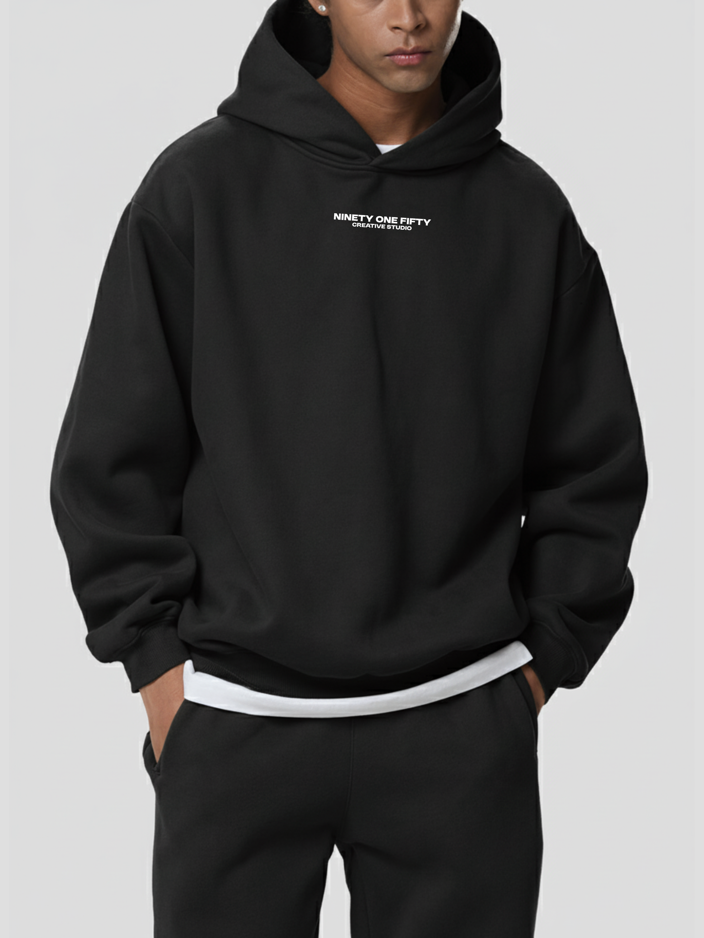 STUDIO HOODIE.