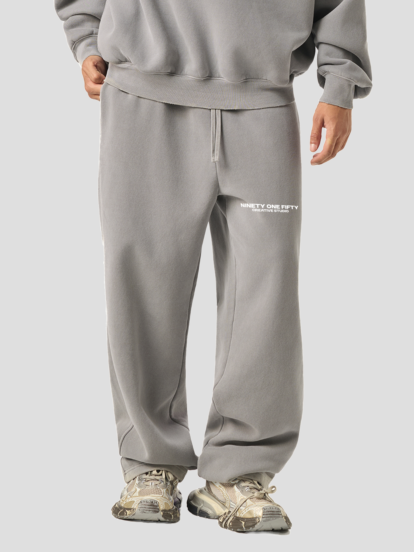 STUDIO SWEATS.