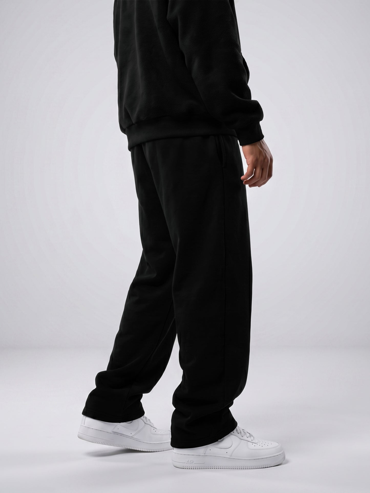 BLANKED SWEATS.